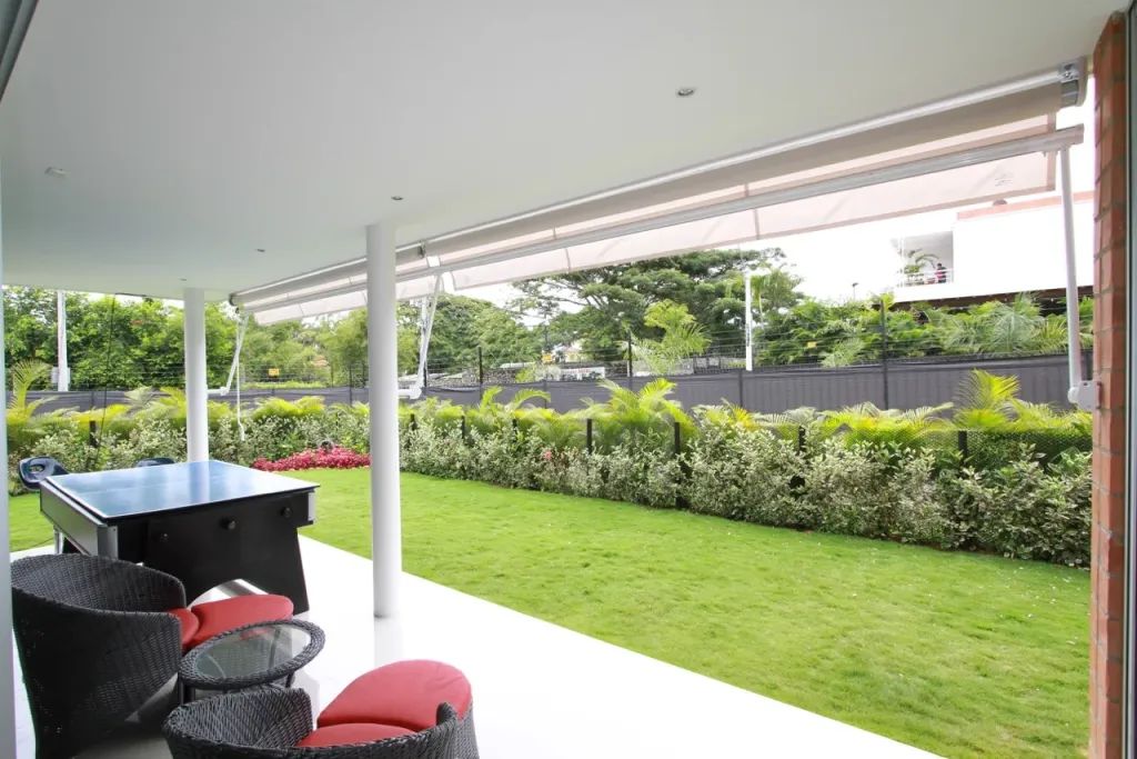 Vista desde el interior de una vivienda de la Baneta Proyectante desplegada sobre la terraza