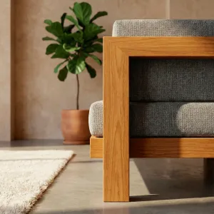 Detalle del ensamble en madera teca de la Poltrona Montecarlo