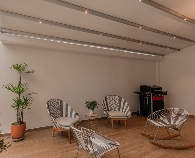 Pergola patio iluminacion — LO IMPORTANTE ES LO DE AFUERA