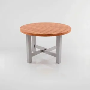 Mesa Circular Alpes Aluteca, Colección Francia: vista completa desde otro ángulo