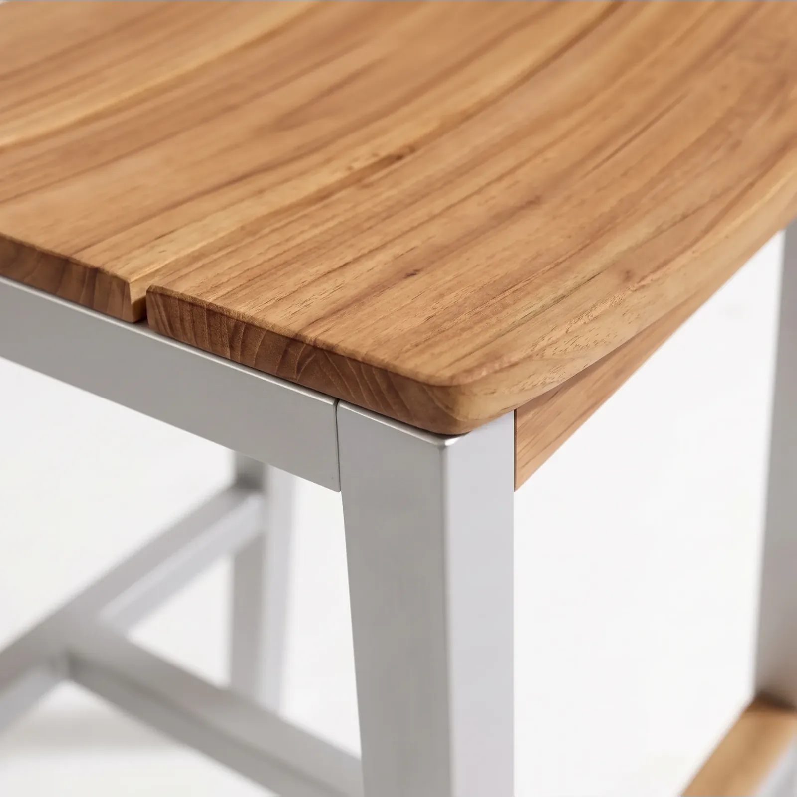 Silla Bar Bretaña Aluteca, Colección Francia: detalle de materiales y ensambles