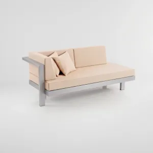 Sofá Montecarlo con brazo derecho en aluminio, Colección Francia: vista en estudio